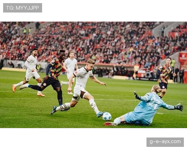 多特蒙德天赋拉满却表现波动,球队体系稳定性面临考验 多特蒙德天赋拉满却表现波动,球队体系稳定性面临考验