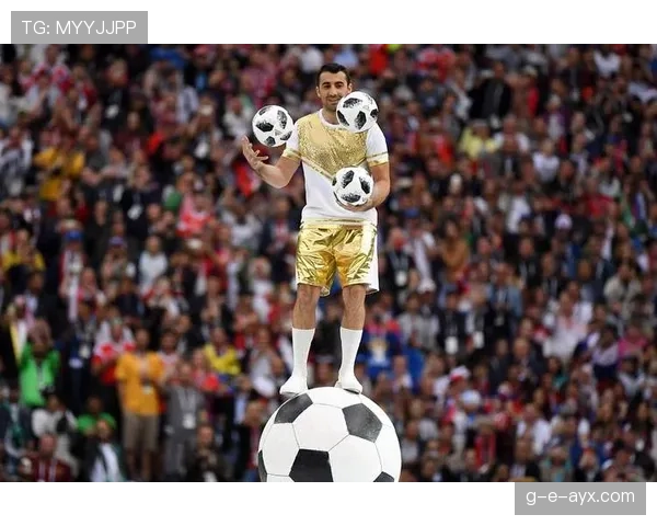 巴洛特利这日子，比世界杯还精彩，真不知道他哪冒出来的操作！